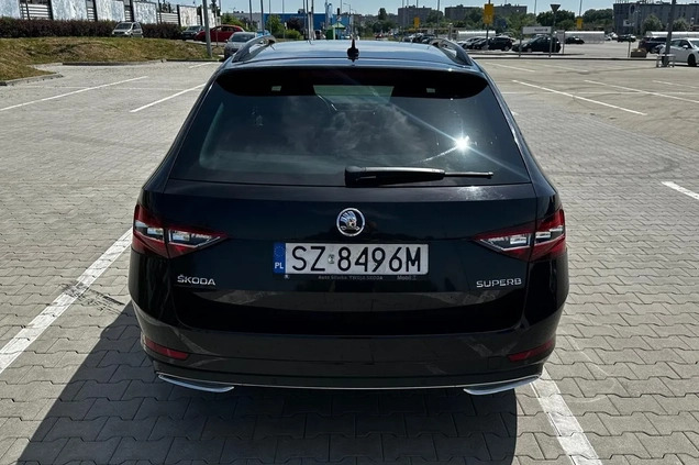 Skoda Superb cena 87000 przebieg: 161000, rok produkcji 2017 z Kraków małe 326